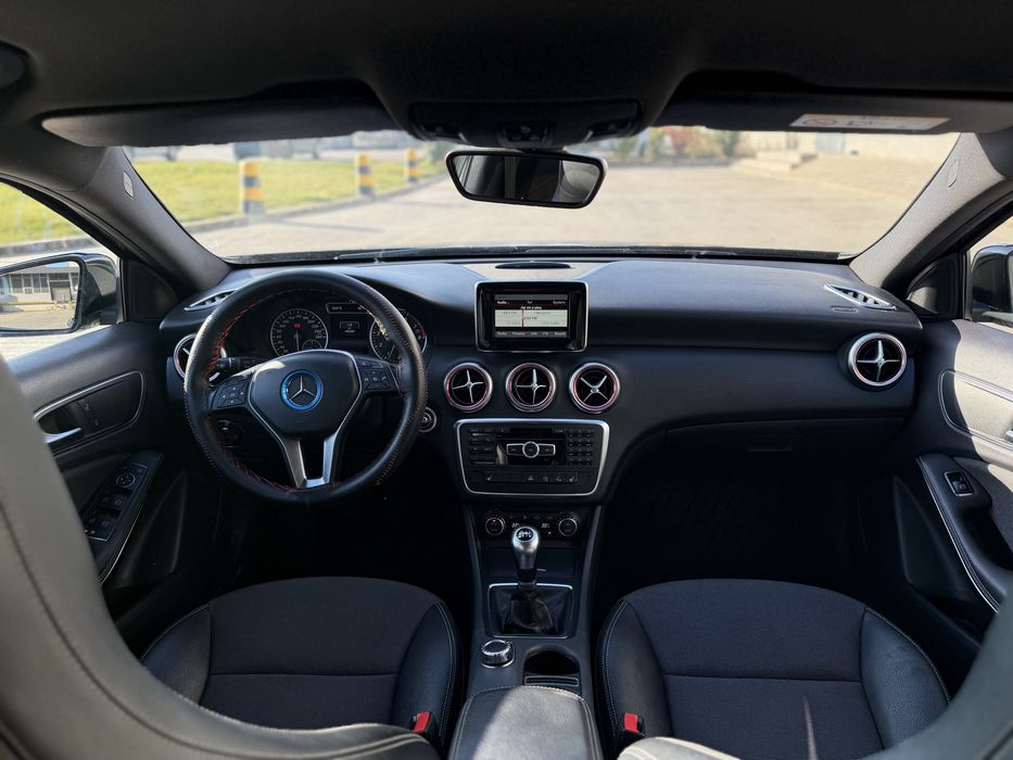 MERCEDES-BENZ A-Class 2015 — imagine 4