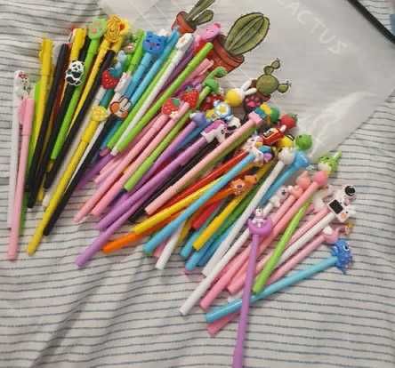 Гелевые  ручки WiMi  с фигурками колпачками