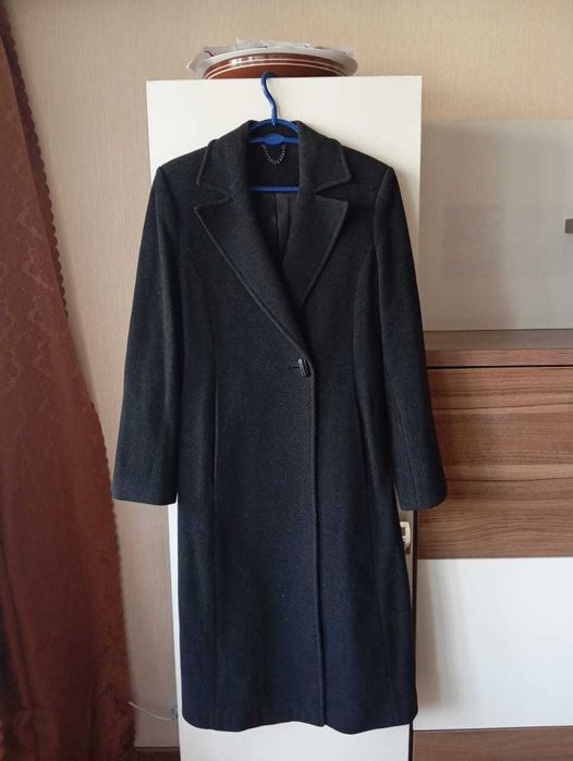 Продам женское пальто, размер 44