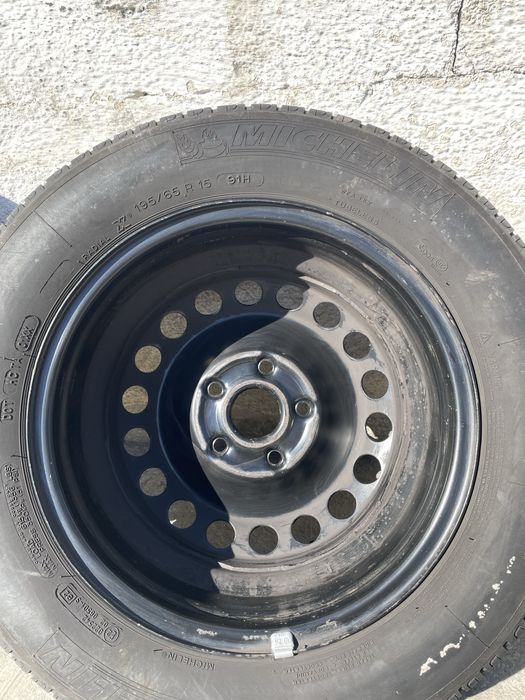 Set 4 anvelope de vară + jante tablă