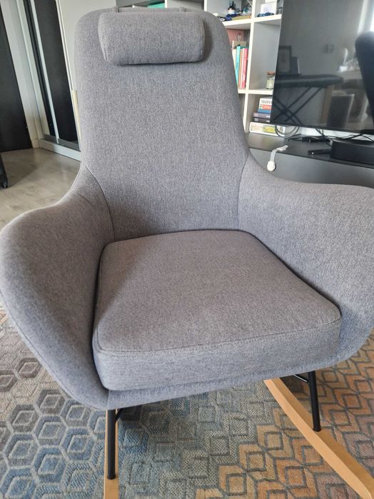 Scaun balansoar tapițat cu tetiera Cenușiu LAURIL