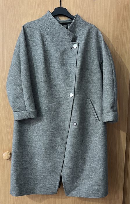 Продам пальто серое