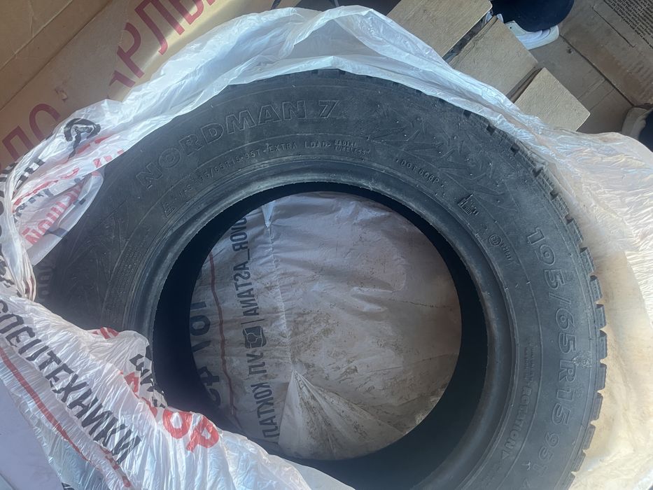 Зимние шины 195/65/15