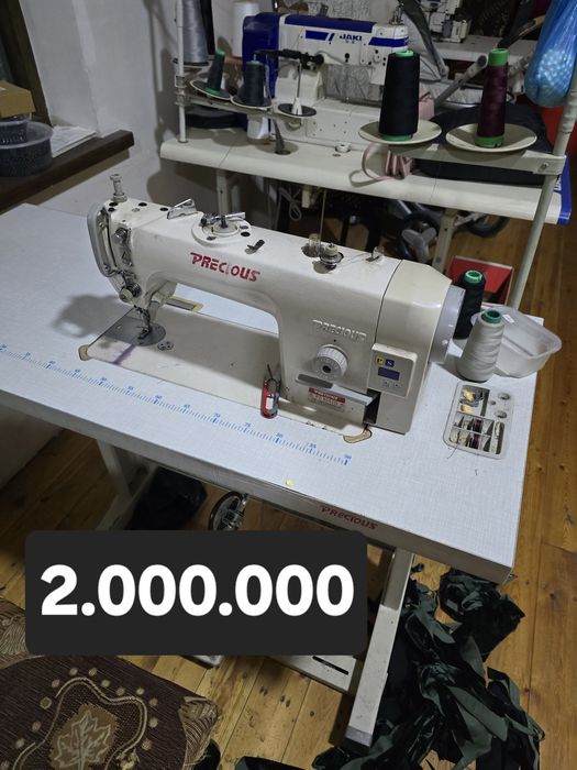 Tikuv mashina sotiladi kam ishlatilgan 3,oy 4oy.