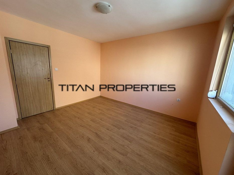 Продава се Тристаен апартамент в Бургас, Лазур - 99 кв.м за 1920 €/кв.м - Снимка #6