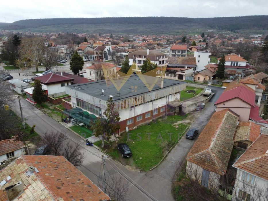 Продава се Заведение в Суворово - 426 кв.м за 288 €/кв.м - Снимка #2