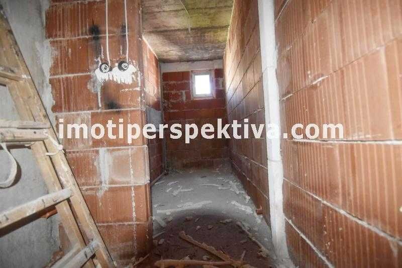 Продава се Тристаен апартамент в Пловдив, Кючук Париж - 92 кв.м за 1636 €/кв.м - Снимка #7