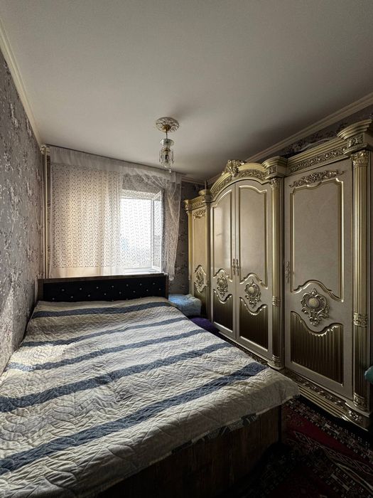 В центре города напротив Кафе Дархан 2х комнатная квартира по низкой ц