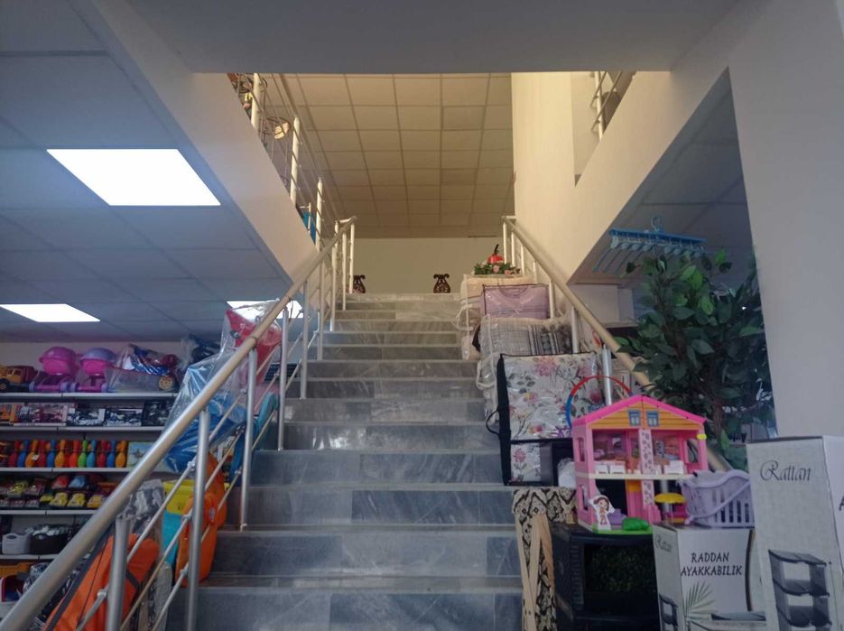 Продава се Магазин в Варна, Гранд Мол Варна - 551 кв.м за 323 €/кв.м - Снимка #1