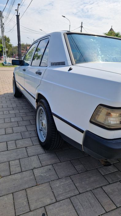 Mercedes Benz w201 190 2.5D 90CP