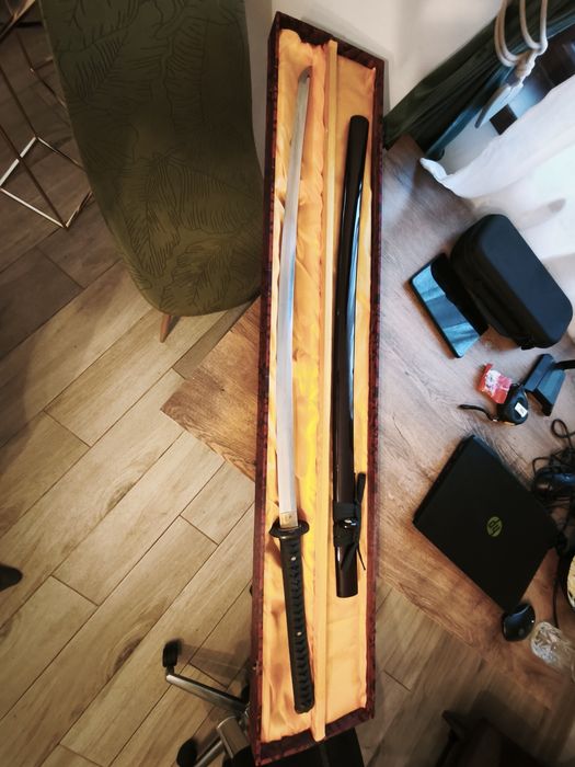 katana japoneza din otel damasc