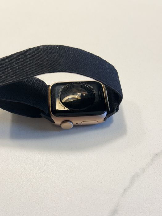 Apple watch SE rose gold