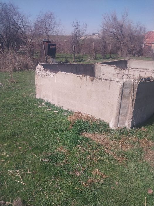 Продаю дачу юкоры чирчик 6соток