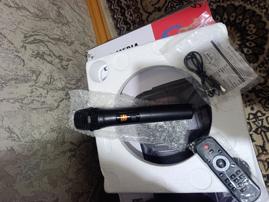 Mp3 Kolonka sotiladi.Yangi xali ishlatilmagan.