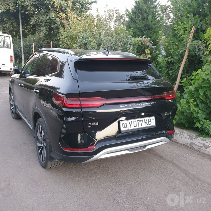 BYD Champion 605 електро, 2024 ранги қора