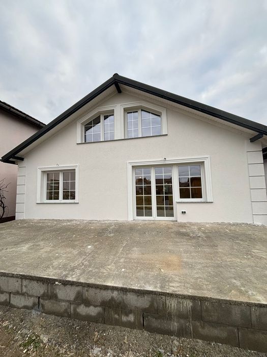 Casa de vânzare în Mocira