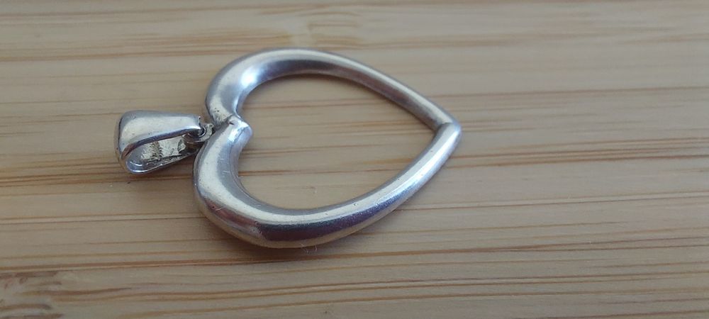 Сребърна висулка сърце