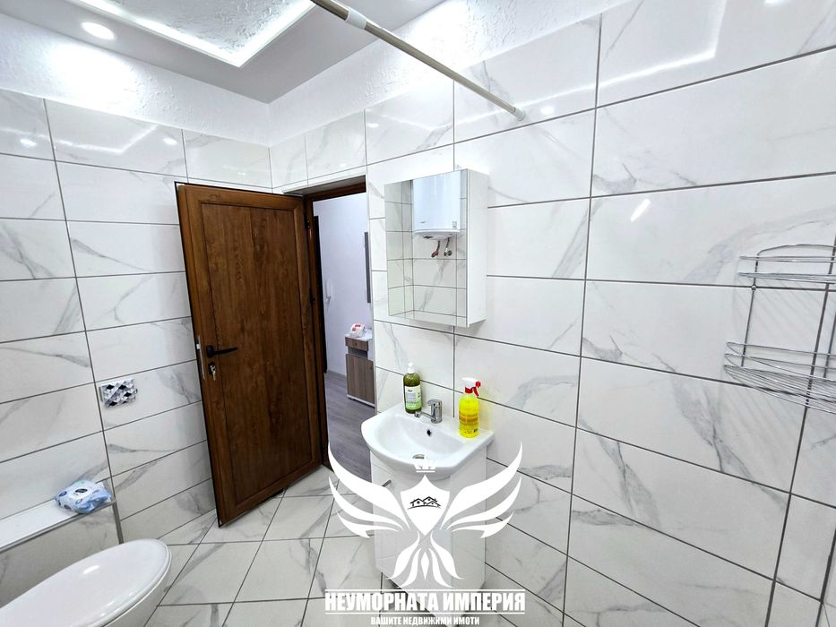 Продава се Тристаен апартамент в Асеновград - 146 кв.м за 741 €/кв.м - Снимка #8