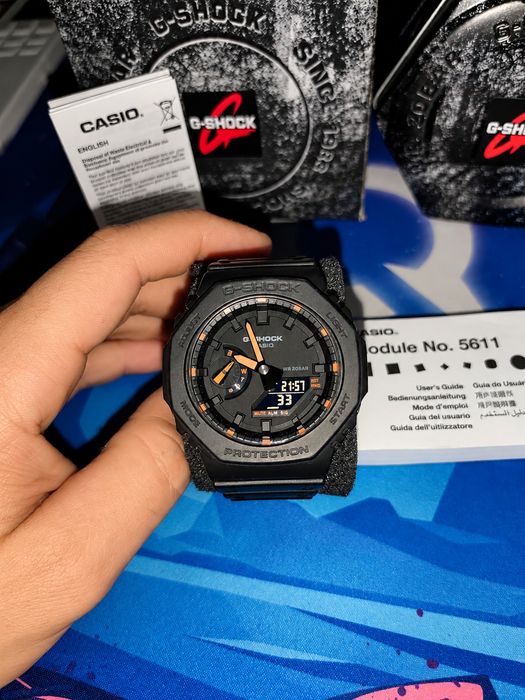 Vând ceas Gshock ga-2100-1A4ER