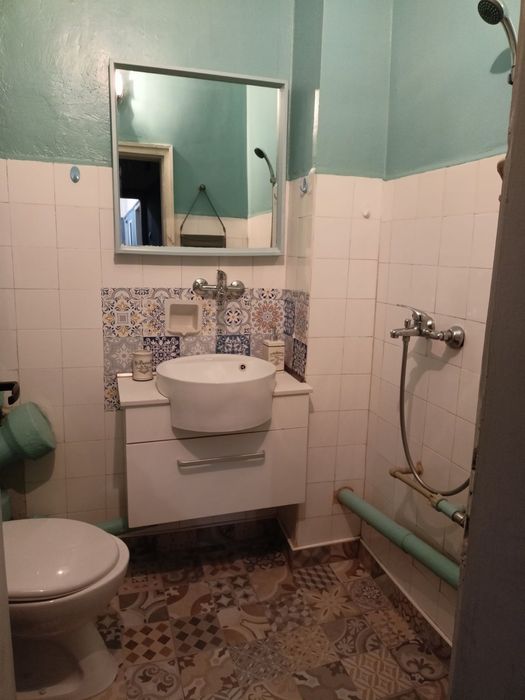 Дава се под наем Двустаен апартамент в Враца, Център - 70 кв.м за 398.82 € - Снимка #1