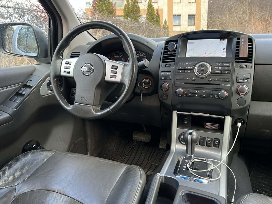 Nissan Navara D40 V6