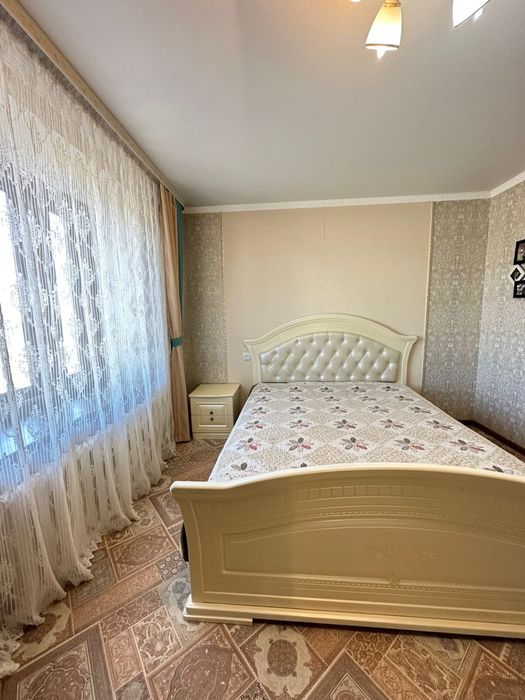 Продам 5 комнатную квартиру