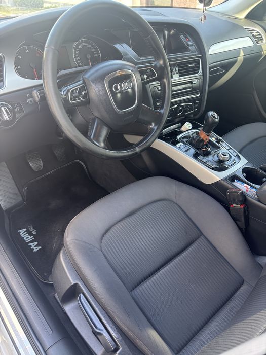 Audi A4 manuala 2010