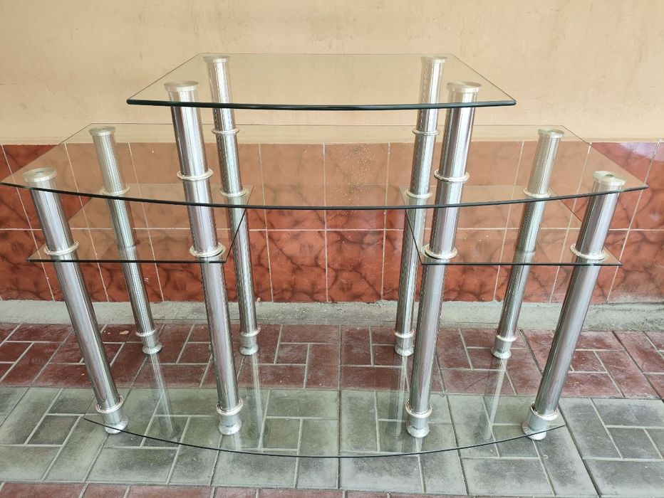 Akvarium qo‘ysa ham bo‘ladi Qalin shisha charhlangan qo‘lni kesmaydi