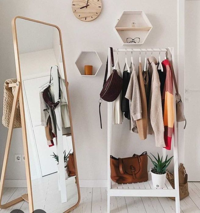 Пакет с женскими вещами  отдам бесплатно