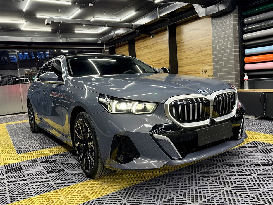 BMW i5 M Sport 35L Nardo Grey