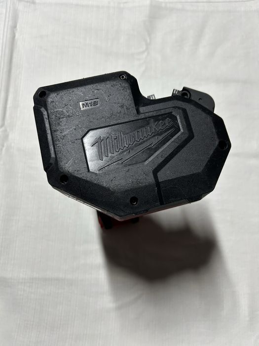 Dispozitiv taiat tije filetate Milwaukee M18 BLTRC