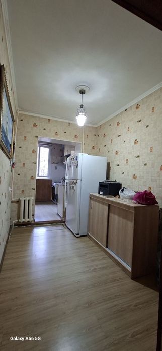 Чиланзар 8. 77 серия.  Продается 2 комнатная.  Срочно Ипотека