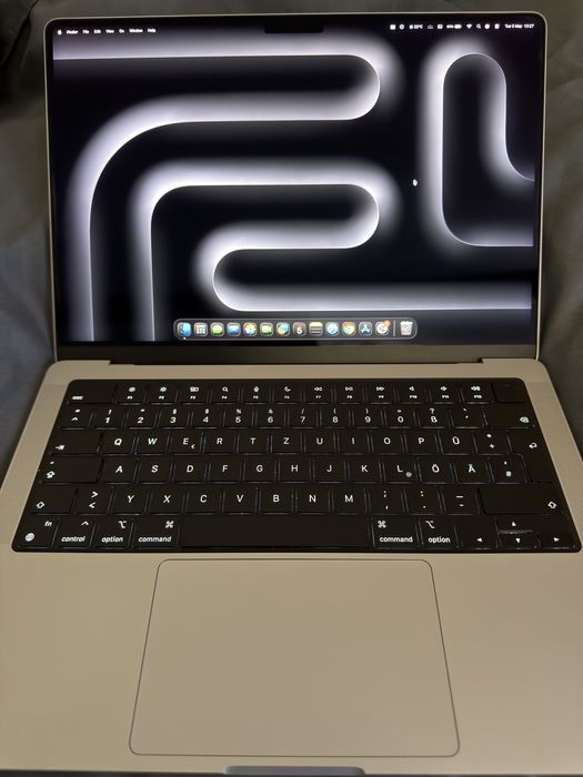 MacBook Pro M3pro 18gb ram