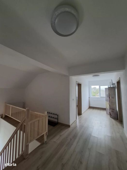 Carani -[ Sanandrei] -  Mansarda  [ 3 Camere]- Teren