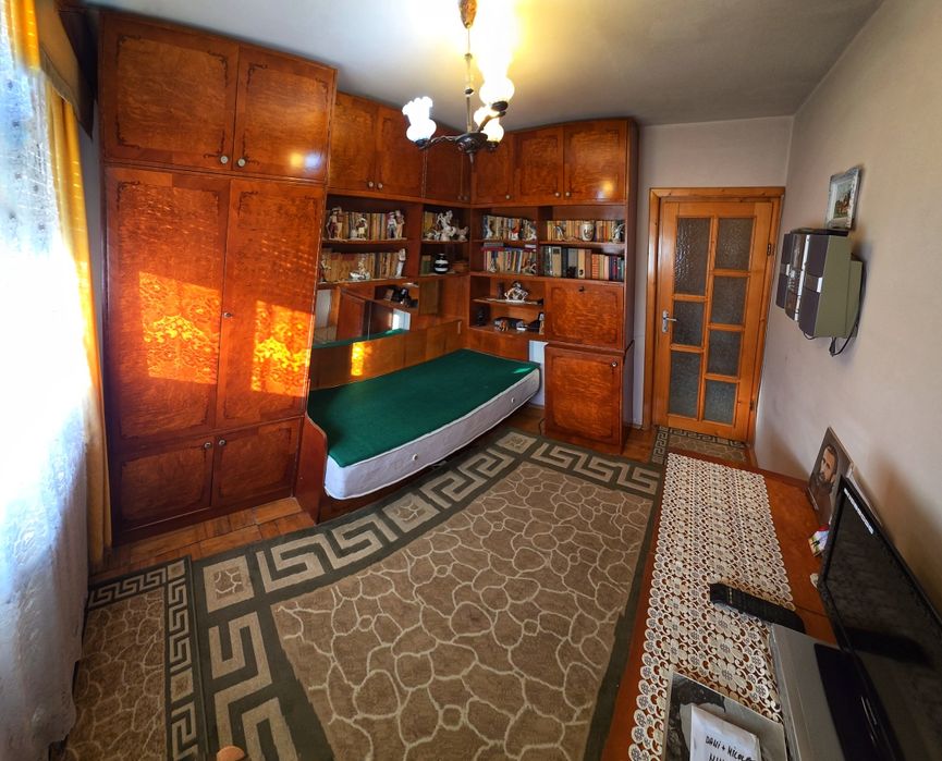 Vand apartament 3 camere Vlaicu