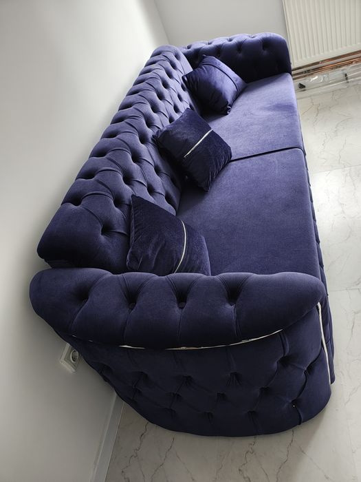 Vând canapea noua extensibila de 3 locuri