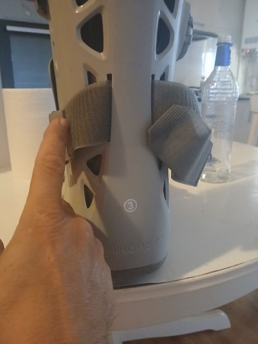 Orteze picior aproape noi