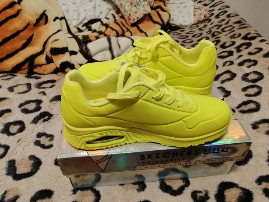 Vind        adidas