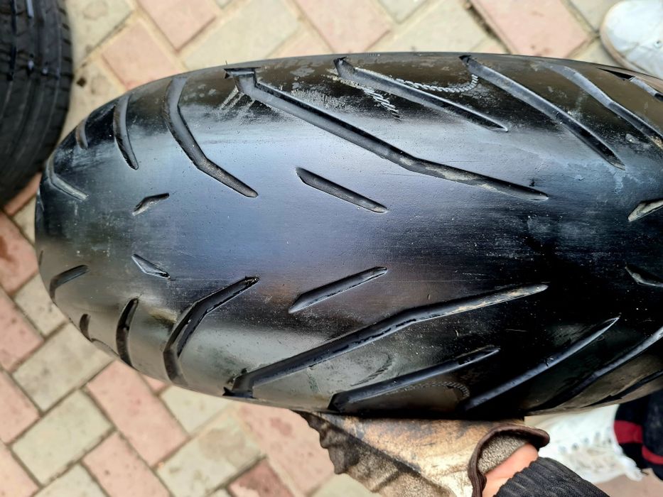 Cauciucuri moto (110-120-140-150-160-180-190 /50-55-60-70/R17) montaj