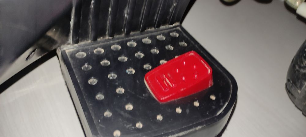 Болалар машинами сотилади