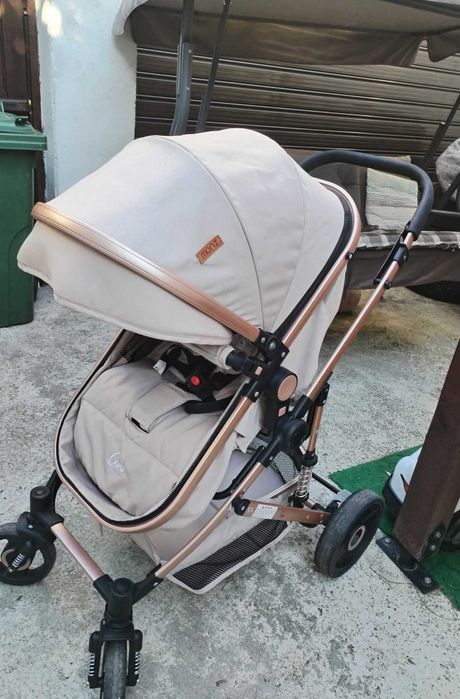 Бебешка количка Moni Ciara