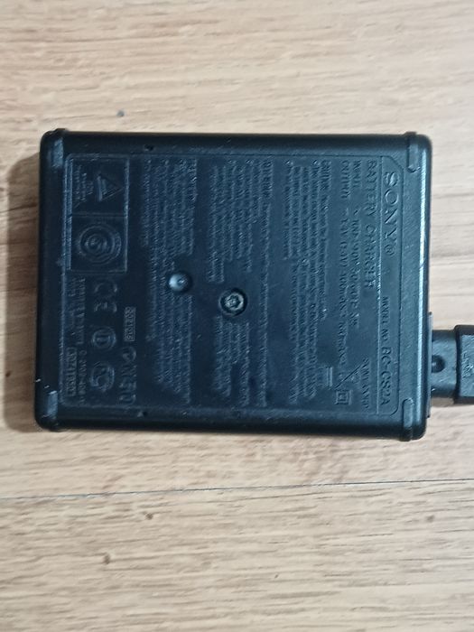Incarcator Sony BC-CS2A   OEM Genuine Original Black AA AAA