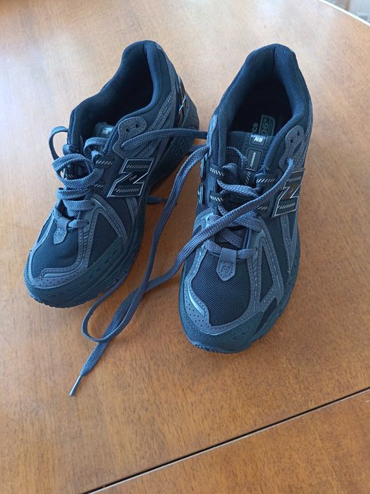 Adidași New Balance noi