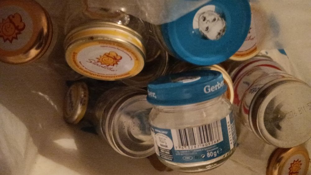 Бурканчета и стъклени шишета