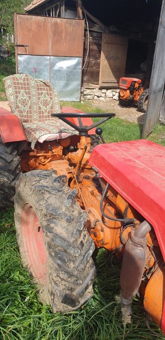 Tractoras 4x4  model italian