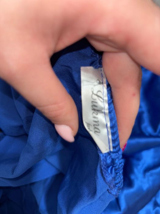 Vand rochie lunga,eleganta.