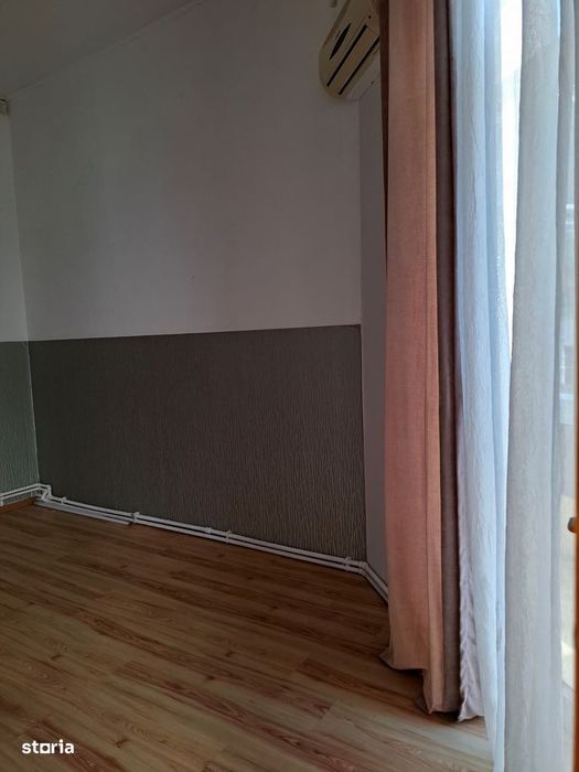 (Costuri utilitati incluse) - Spatiu central, ideal pentru birou