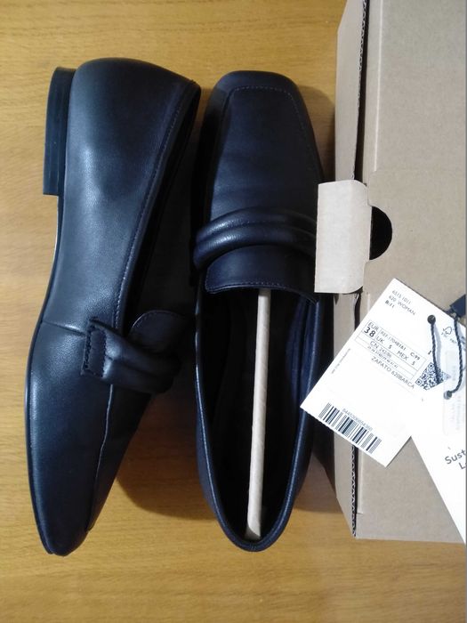 Кожаные мокасины лоферы с фигурной прорезью Mango 38-39 (25см)