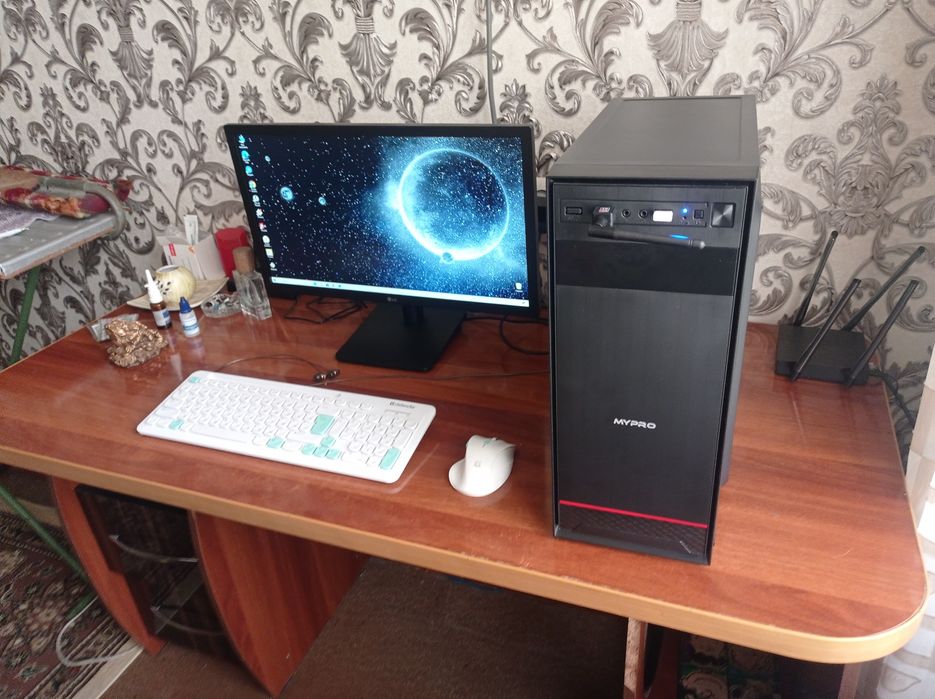 Полностью новенький комп все коробки имеются i5