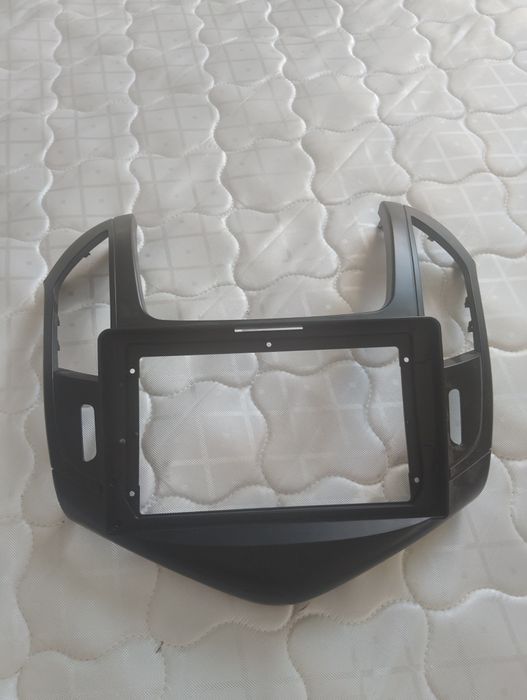 Рамка для магнитолы Chevrolet Cruze